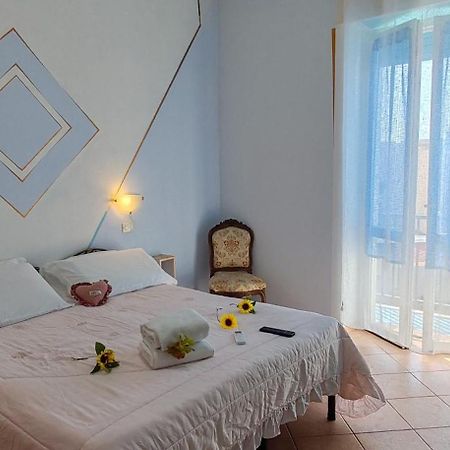 Bed and Breakfast Elisart 2 Альгеро Екстер'єр фото